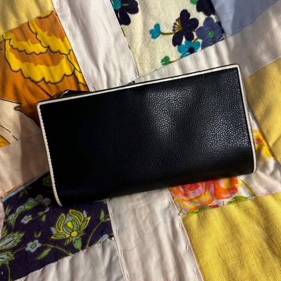 Kate Spade Patterson Drive Black Pebbled Leather Continental Wallet - Picture 4 of 9